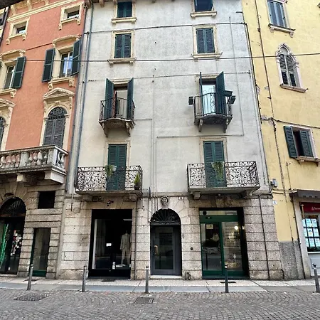 Domus Largo Pescheria Verona Buitenkant foto